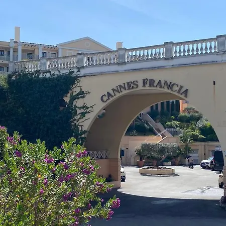 Cannes, Magnifique T2 Vue Mer, Piscine, Garage * Cannes