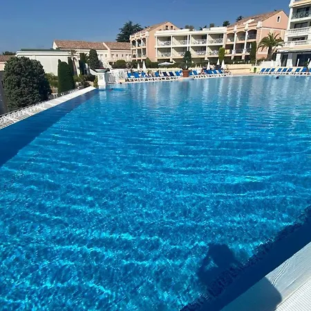 Cannes, Magnifique T2 Vue Mer, Piscine, Garage *